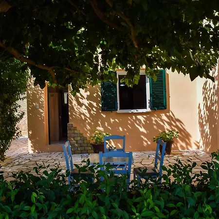 Athina Apartment *