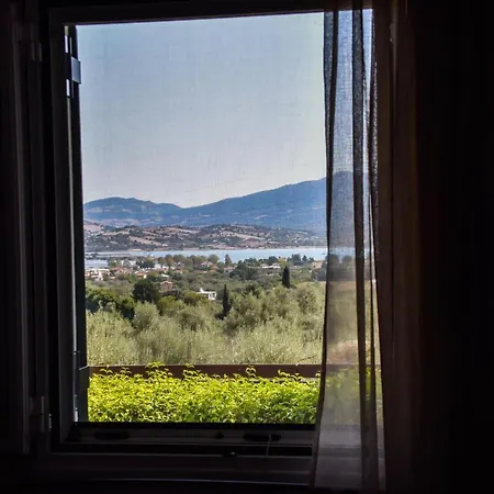 Athina Apartment *