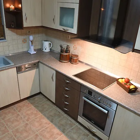Athina Apartment Kariotai